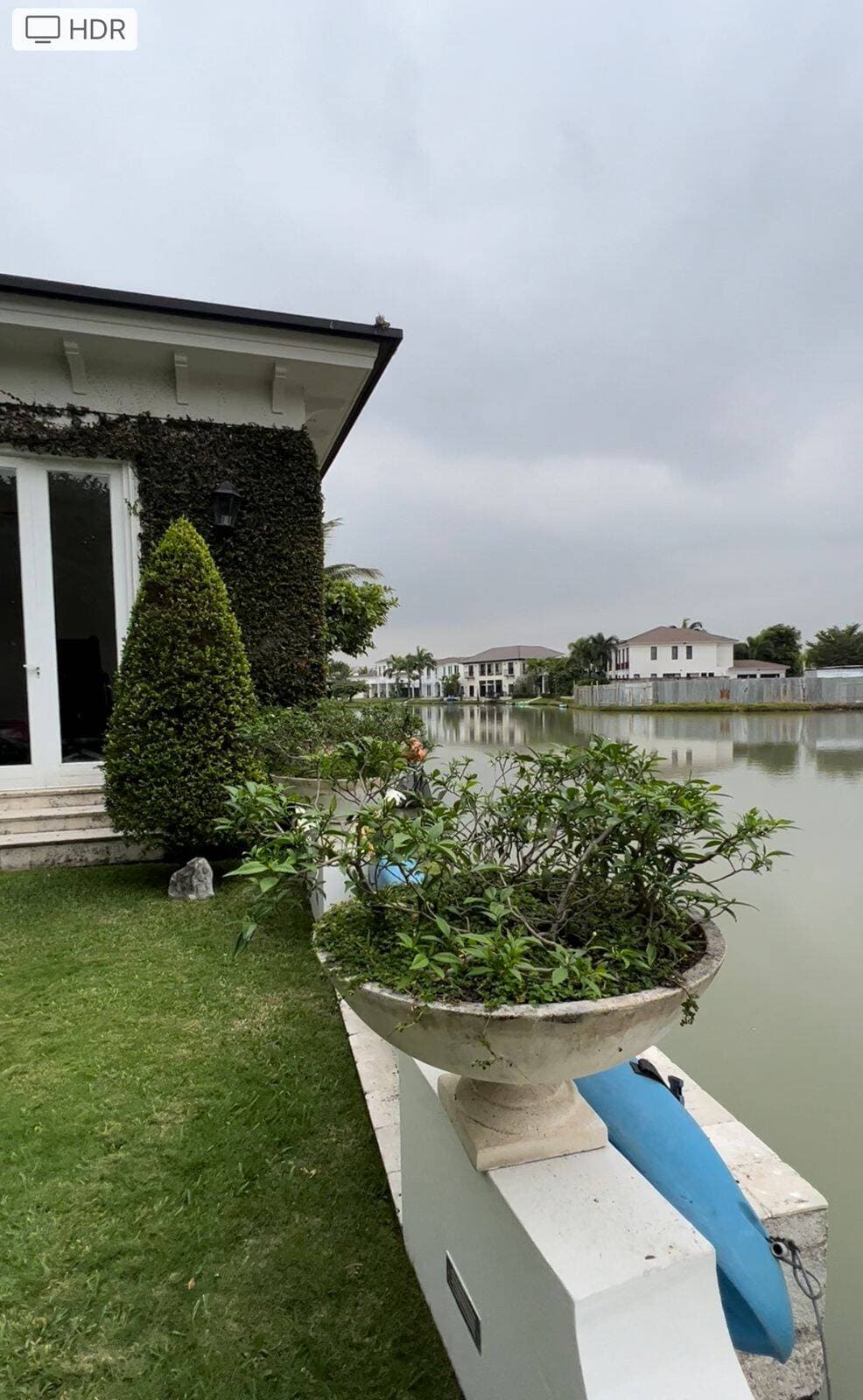 ESPECTACULAR VILLA AL LAGO A LA VENTA, VÍA SAMBORONDON — foto 5