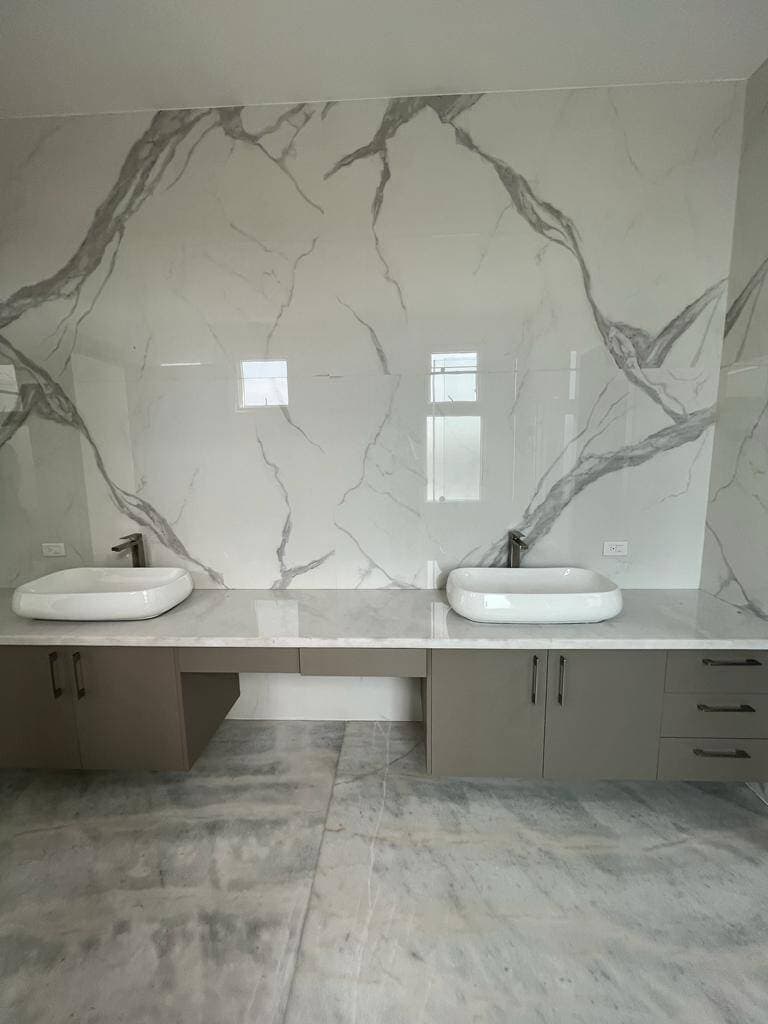 VILLA DE ESTRENE AL RIO EN MOCOLI DE VENTA — foto 8