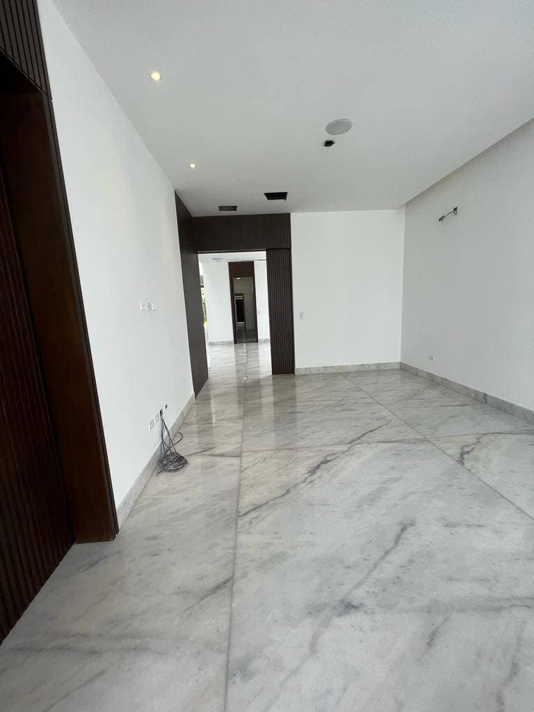 VILLA DE ESTRENE AL RIO EN MOCOLI DE VENTA — foto 12
