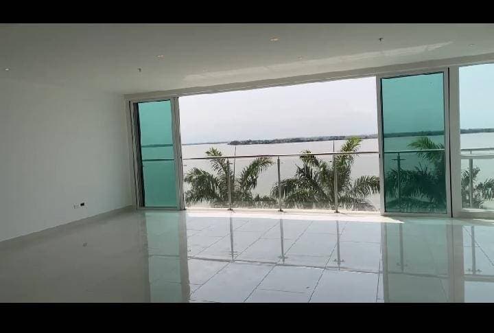 DEPARTAMENTO DE ESTRENE CON VISTA AL RIO  BLUE BAY 2 — foto 3