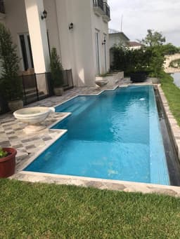 LUJOSA VILLA EN PLAZA LAGOS CON VISTA AL LAGO