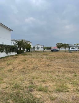 TERRENO AL CANAL DISPONIBLE A LA VENTA EN AIRES DE BATAN
