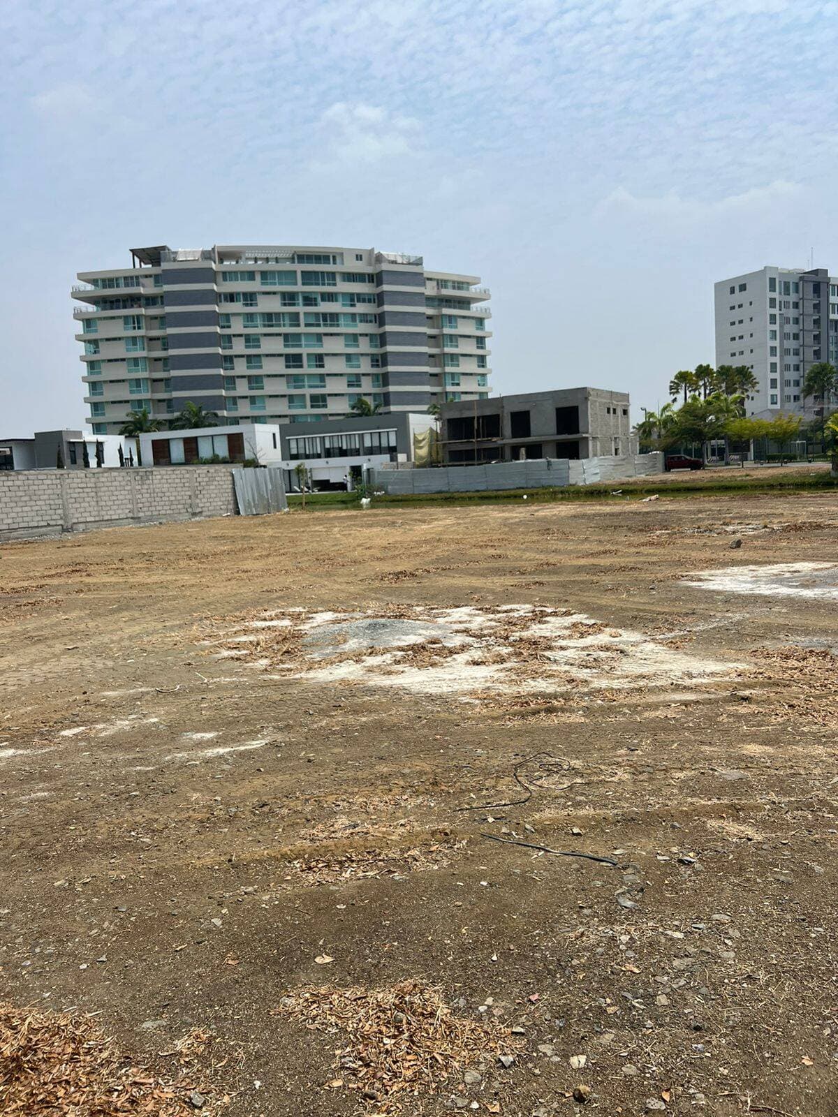 TERRENO AL LAGO DE VENTA EN BLUE BAY 650M2 — foto 4