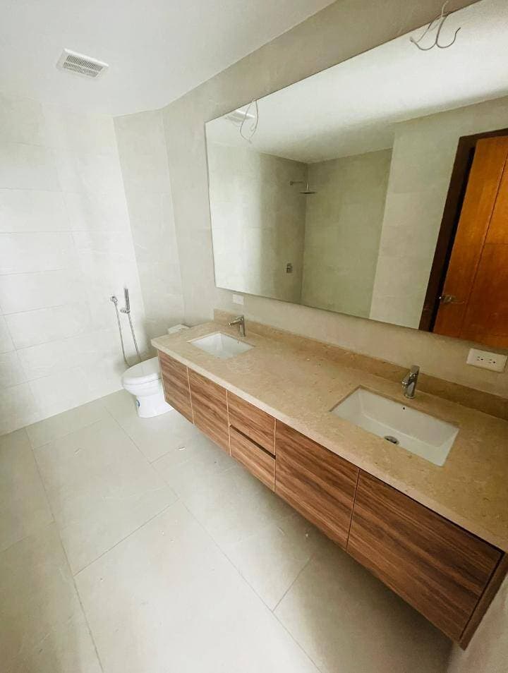 LINDO DEPARTAMENTO CON VISTA AL RIO A LA VENTA — foto 3