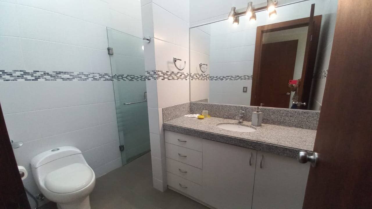 CASA MODERNA DISPONIBLE DE VENTA O ALQUILER, MOCOLI — foto 3