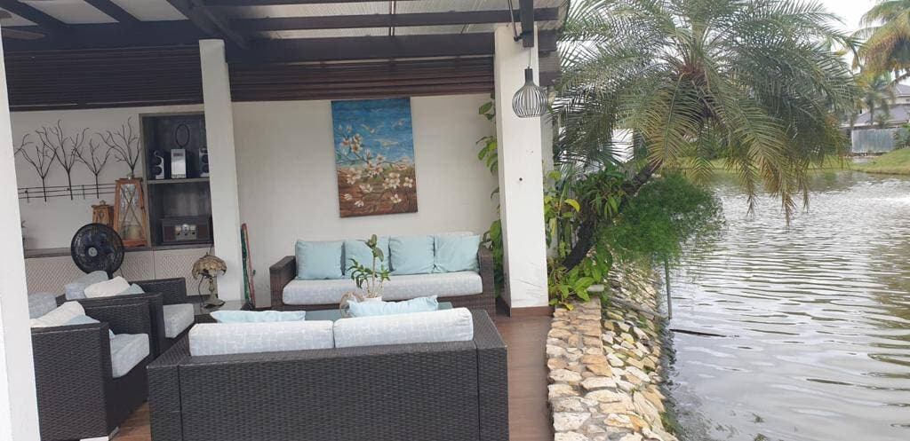 ESPECTACULAR VILLA AL LAGO DE VENTA EN ARRECIFE — foto 12