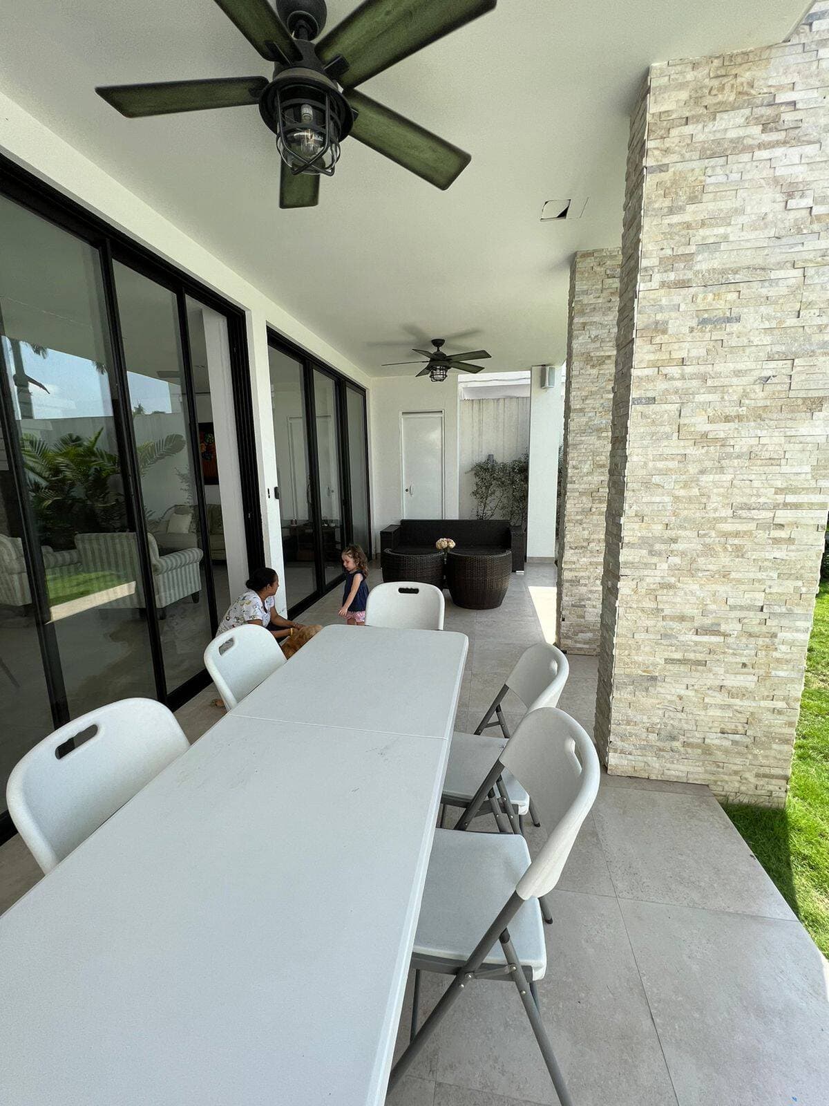 LINDA VILLA EN VENTA UBICADA EN LA URB. ISLA DEL RIO — foto 2