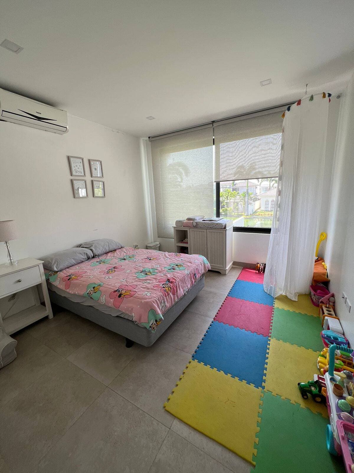 LINDA VILLA EN VENTA UBICADA EN LA URB. ISLA DEL RIO — foto 7