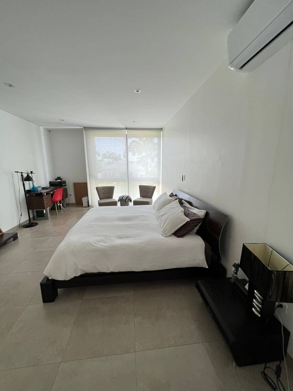 LINDA VILLA EN VENTA UBICADA EN LA URB. ISLA DEL RIO — foto 12