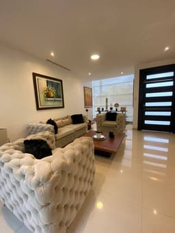 LINDA VILLA MODERNA EN LA ISLA MOCOLI, AV. SAMBORONDON