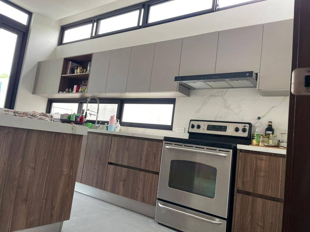 VILLA AL LAGO EXCLUSIVA EN ISLA MOCOLI A LA VENTA — foto 7