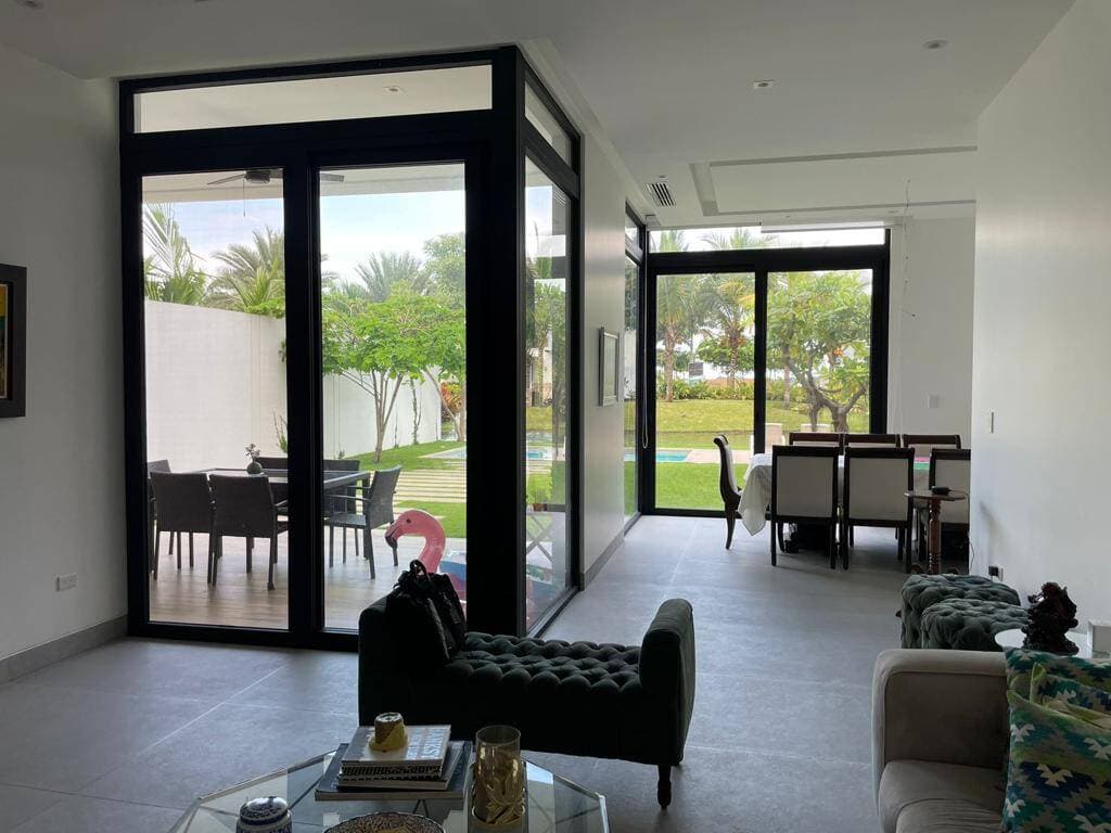 VILLA AL LAGO EXCLUSIVA EN ISLA MOCOLI A LA VENTA — foto 10