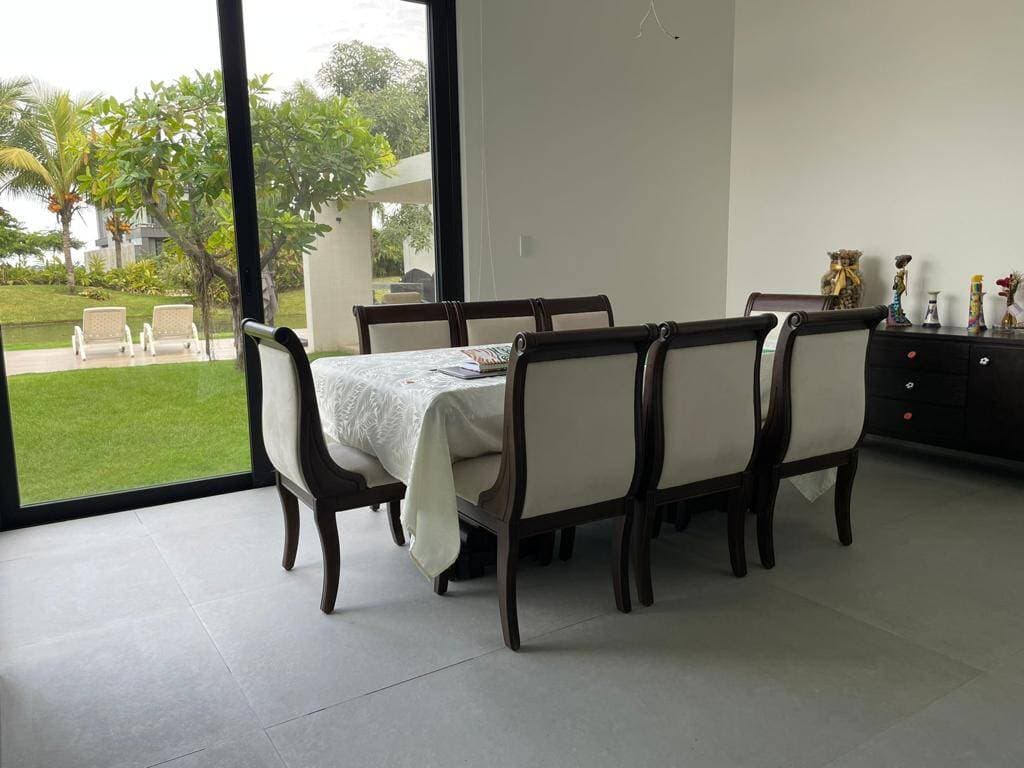 VILLA AL LAGO EXCLUSIVA EN ISLA MOCOLI A LA VENTA — foto 11