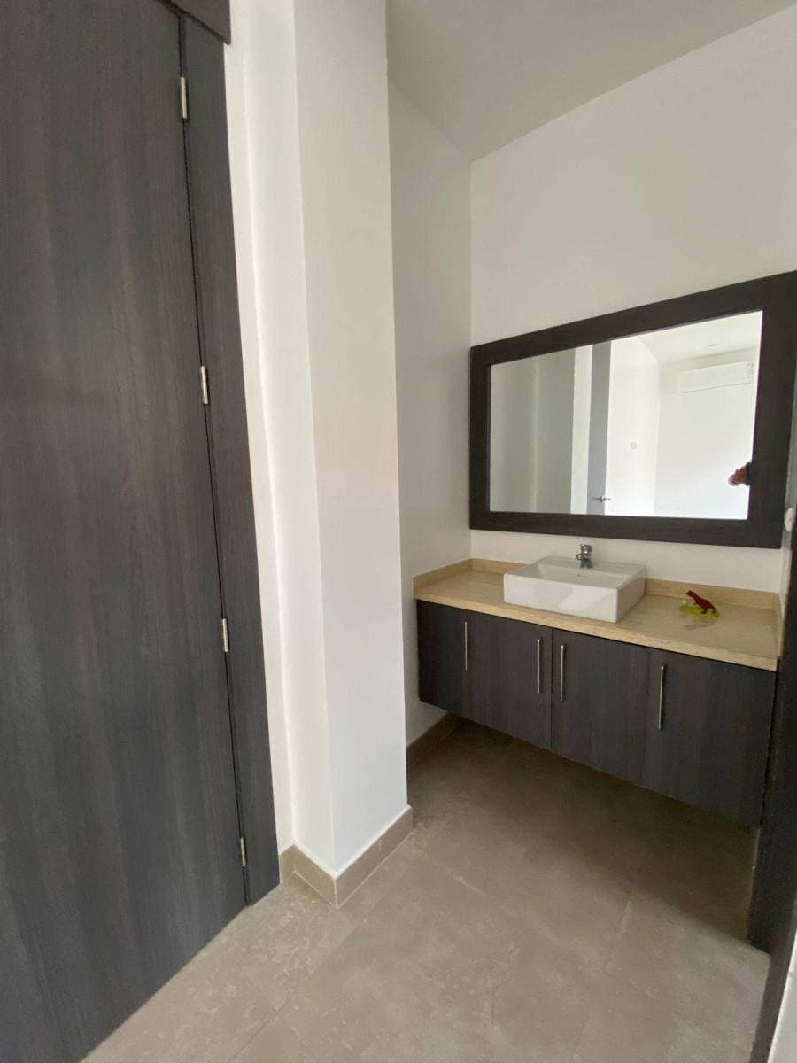 LINDA VILLA NUEVA A LA VENTA EN VISTA SOL — foto 14