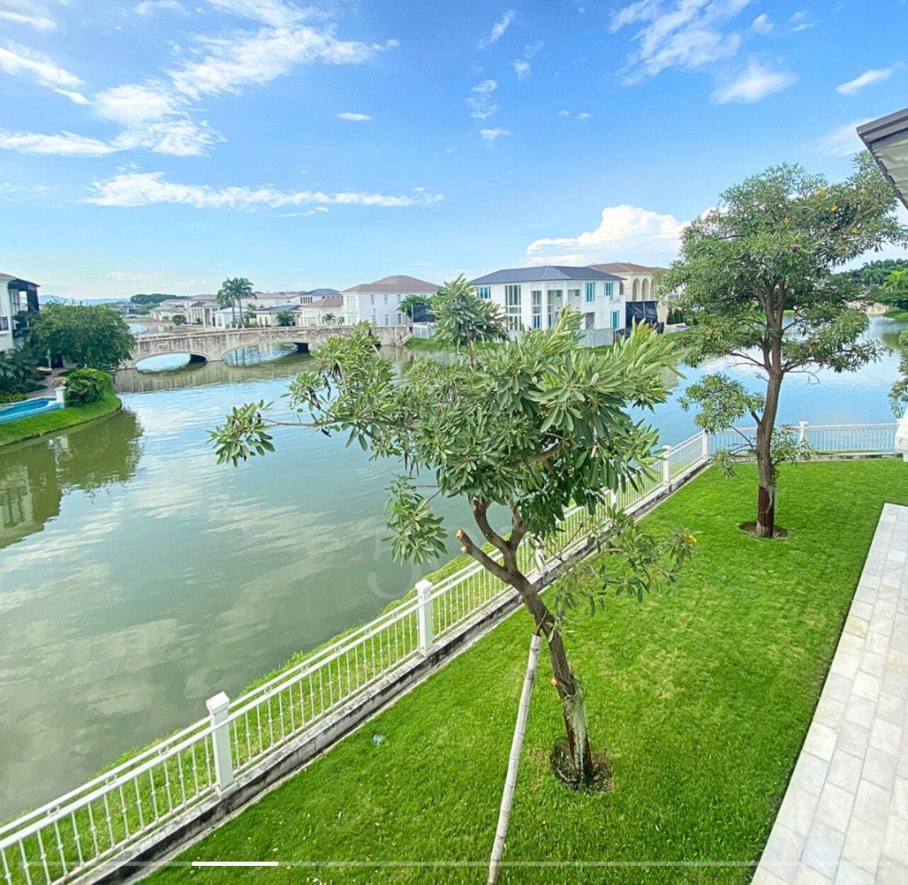 ESPECTACULAR CASA EN PLAZA LAGOS DE VENTA — foto 5