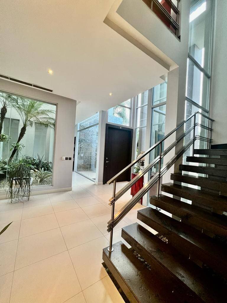 LINDA CASA DISPONIBLE EN ALQUILER 5 DORMITORIOS — foto 12
