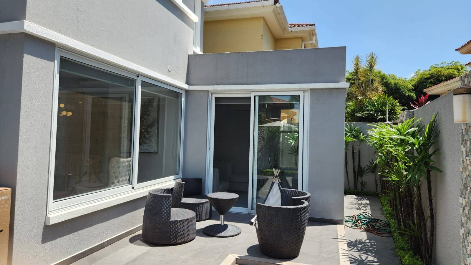 VILLA A LA VENTA EN PLAZA REAL AV. SAMBORONDON — foto 14