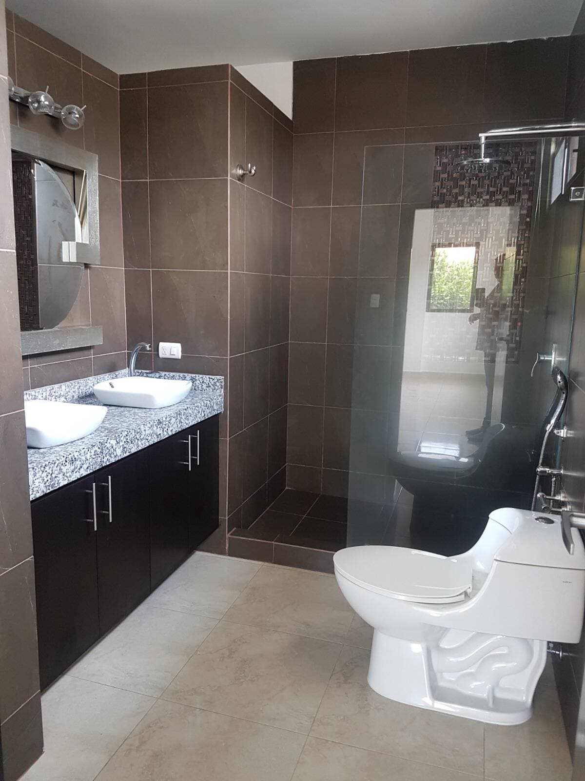 VILLA BIFAMILIAR EN ALQUILER KM 7.5 AV. SAMBORONDON — foto 4