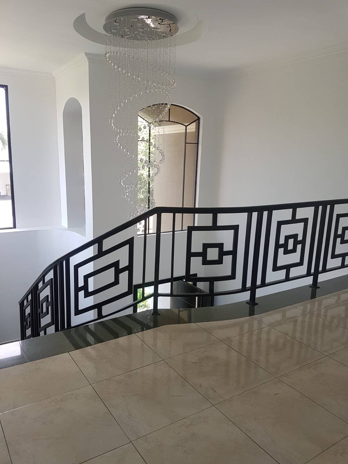 VILLA BIFAMILIAR EN ALQUILER KM 7.5 AV. SAMBORONDON — foto 6