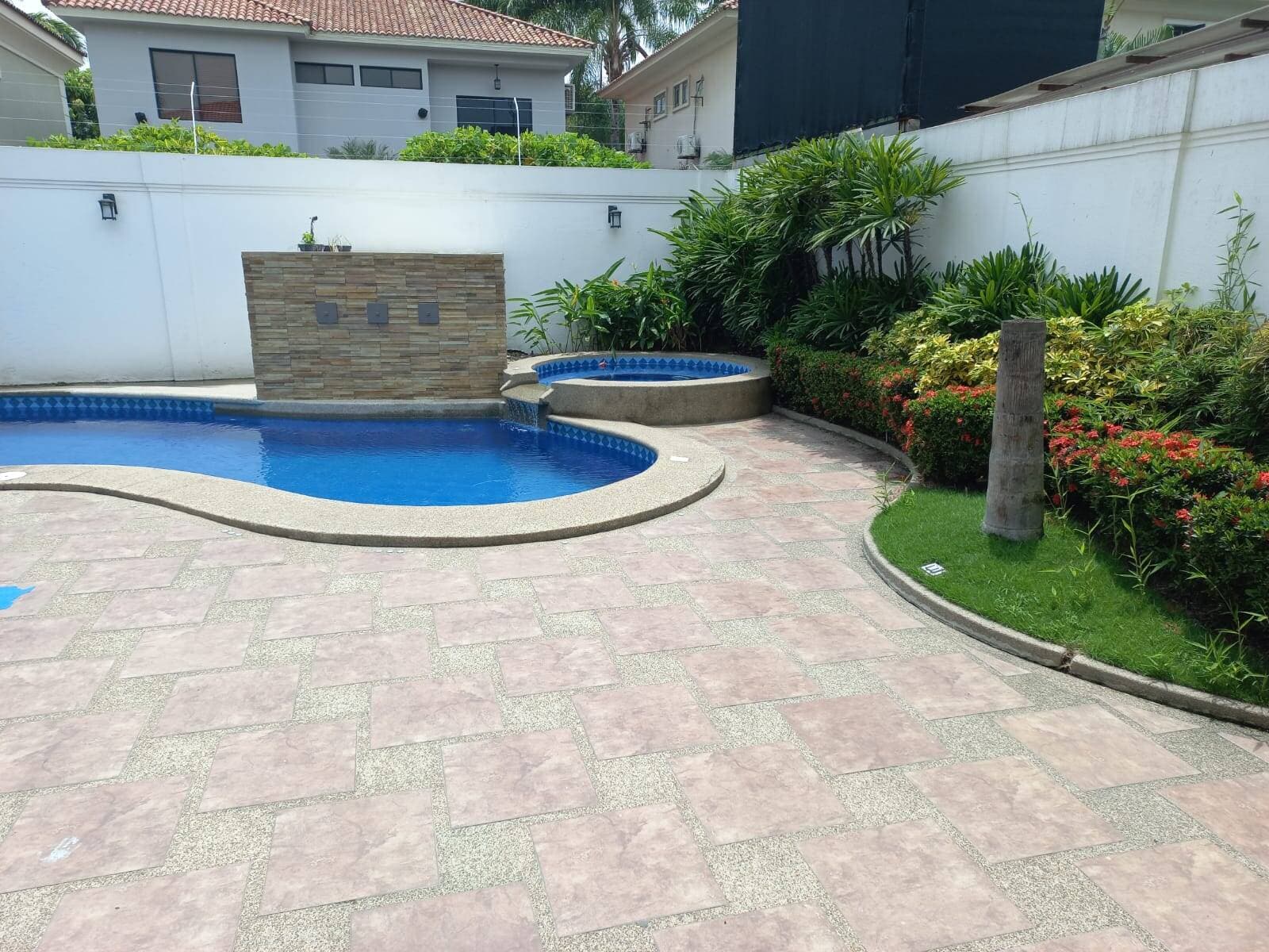 LINDA VILLA EN ALQUILER AV. SAMBORONDON — foto 7