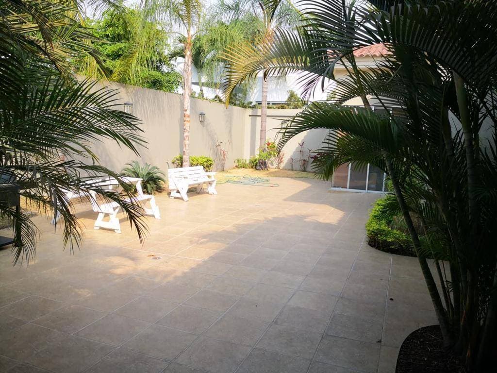 VILLA DISPONIBLE A LA VENTA KM 4.5 VIA SAMBORONDON — foto 11