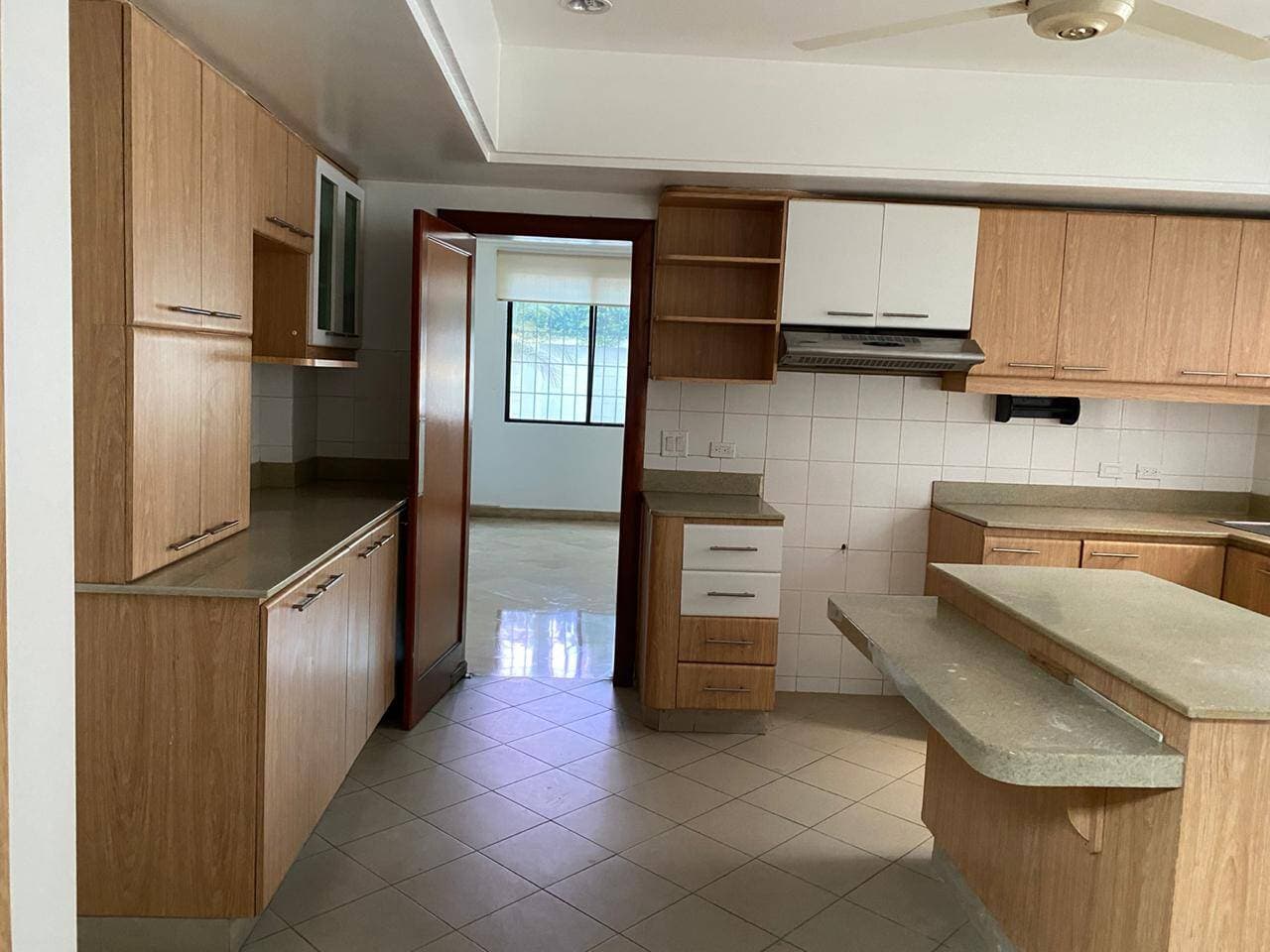 PRIMEROS KILOMETROS VILLA DE 4 DORMITORIOS MAS PISCINA — foto 13