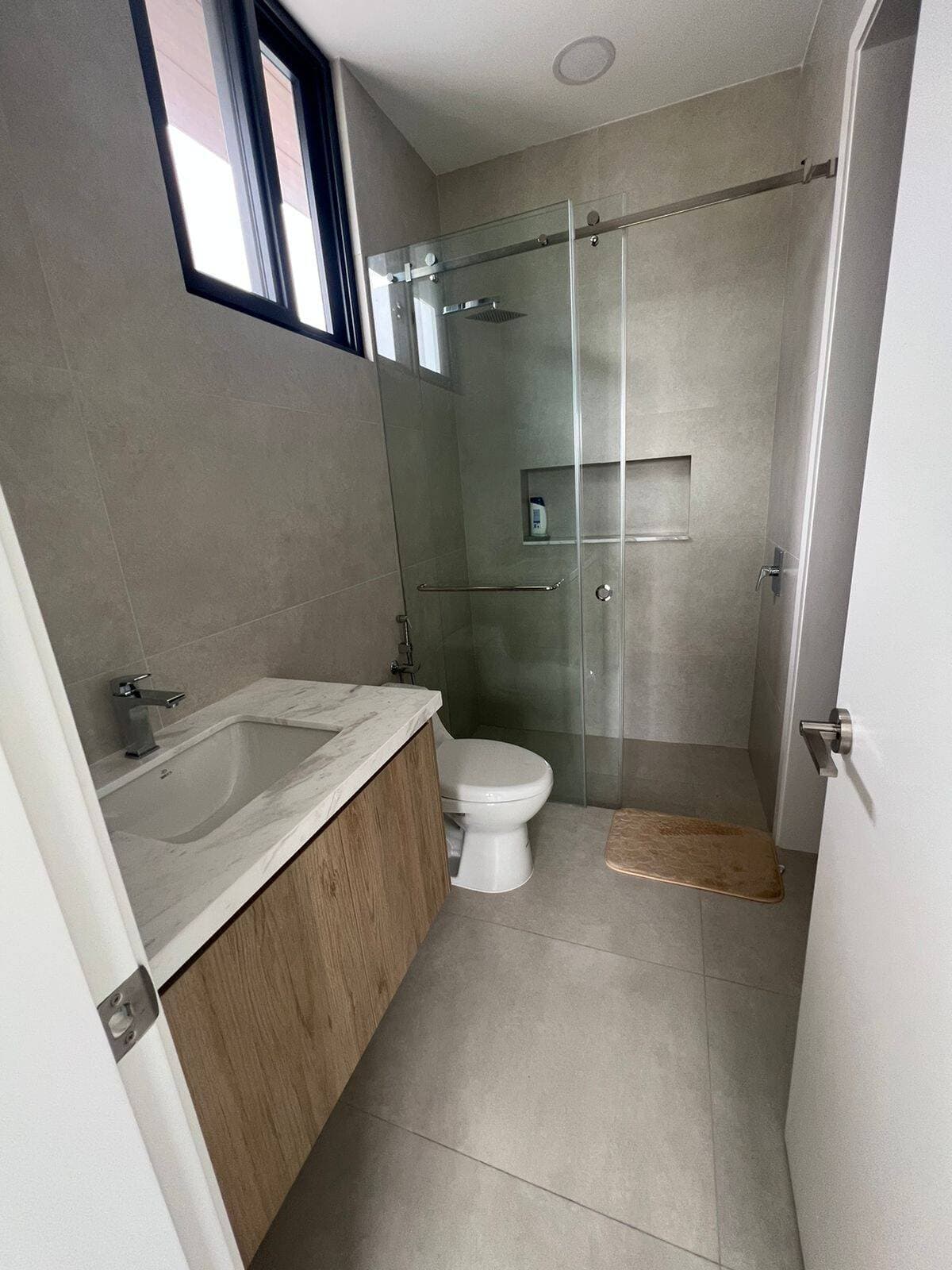 PACIFICA AL LAGO LINDISIMA CASA AL LAGO ESTRENE — foto 3