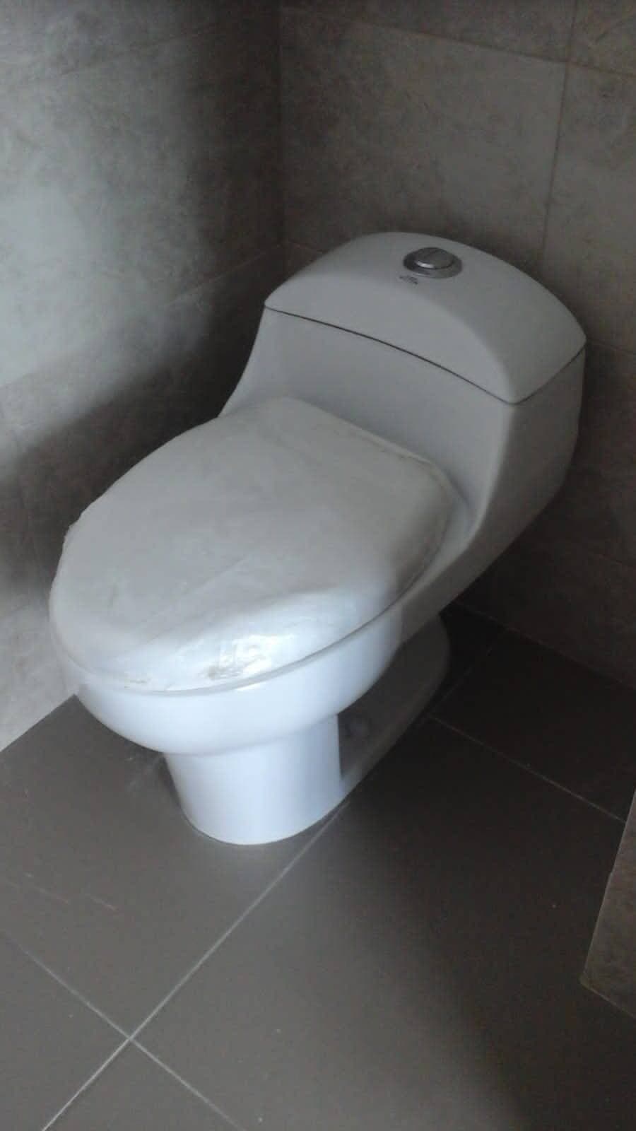OFICINA EN DEL PORTAL EN VENTA 111 MTS2 4 PARQUEOS — foto 4