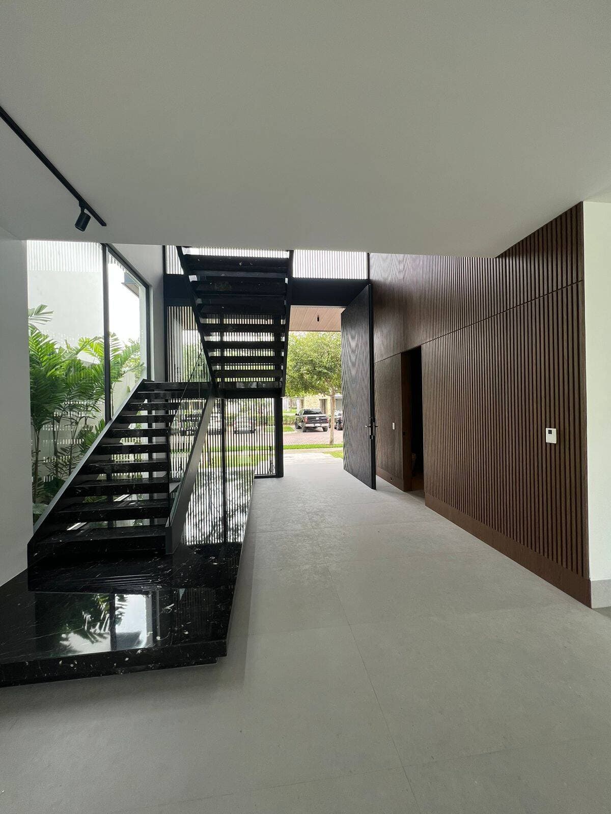 BELLA CASA MINIMALISTA AL LAGO EN PACIFICA DE ESTRENO — foto 11