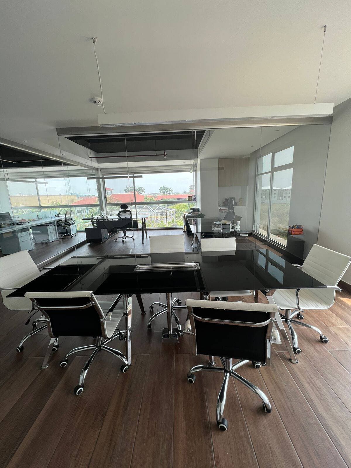 OFICINA LOS ARCOS AMOBLADA ALQUILER O VENTA MODERNA — foto 5