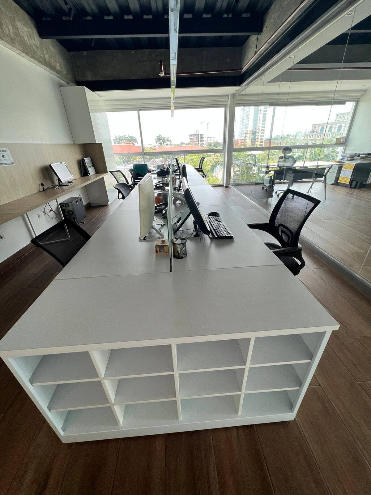 OFICINA LOS ARCOS AMOBLADA ALQUILER O VENTA MODERNA — foto 9