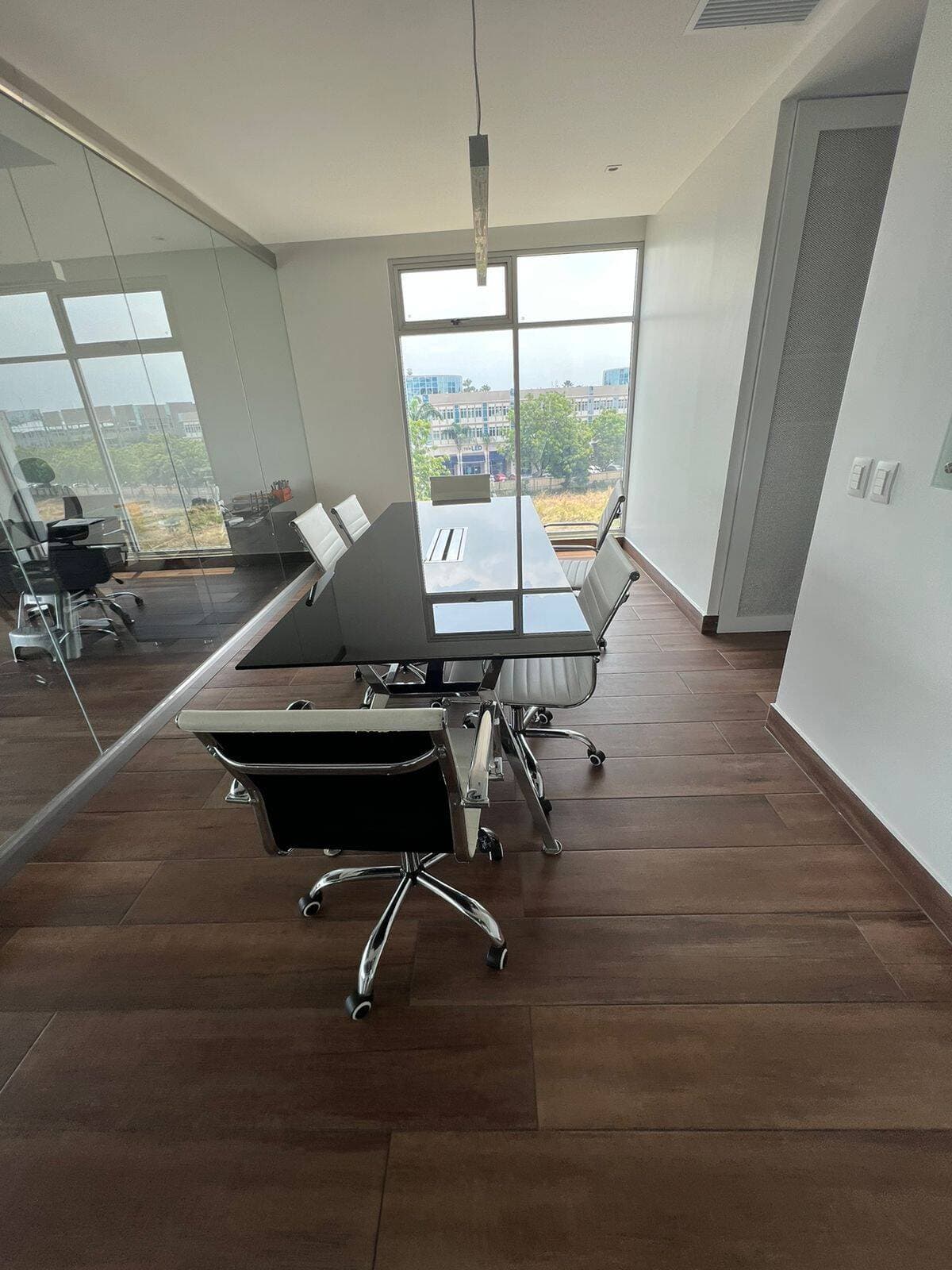 OFICINA LOS ARCOS AMOBLADA ALQUILER O VENTA MODERNA — foto 13