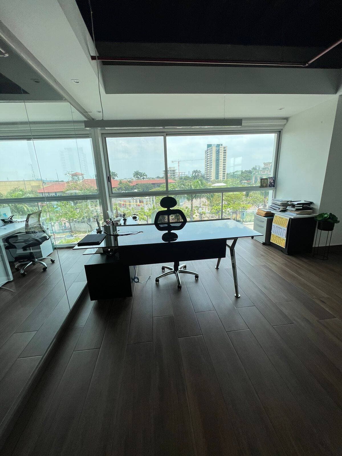 OFICINA LOS ARCOS AMOBLADA ALQUILER O VENTA MODERNA — foto 12