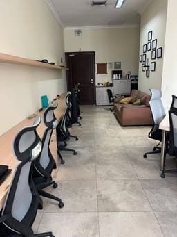 PLAZA LAGOS OFICINA CON O SIN MUEBLES 86 MTS