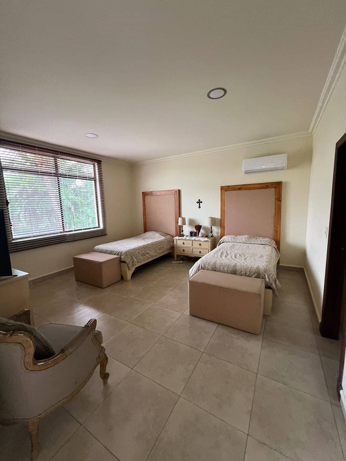 RIBERAS DE BATAN VILLA ESQUINERA EN VENTA O ALQUILER — foto 2