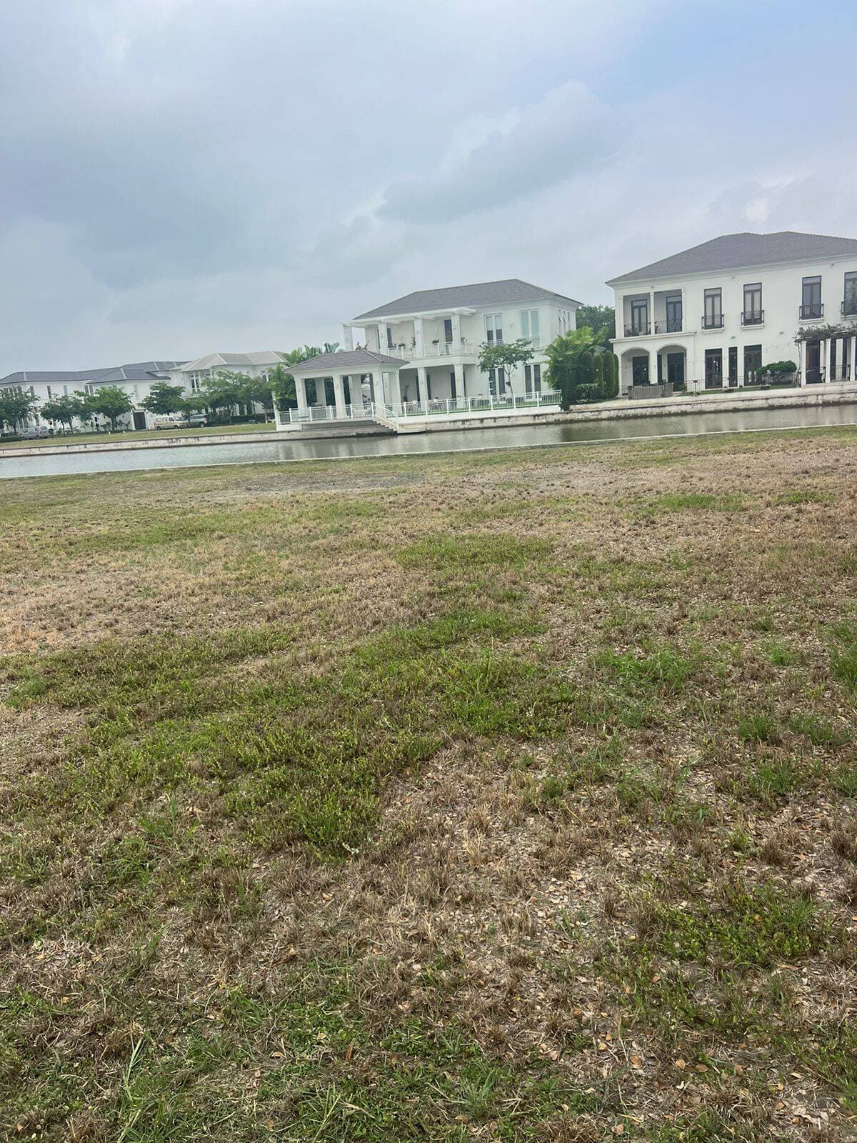 TERRENO ESPECTACULAR AL LAGO AMPLIO LAGO — foto 4