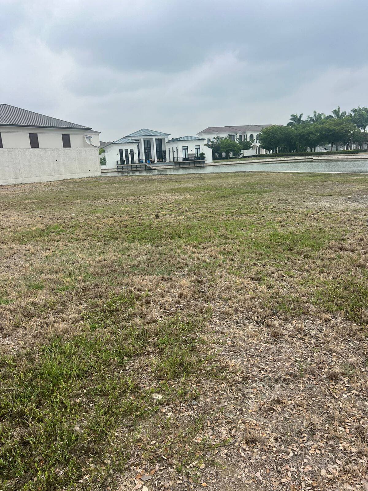 TERRENO ESPECTACULAR AL LAGO AMPLIO LAGO — foto 10