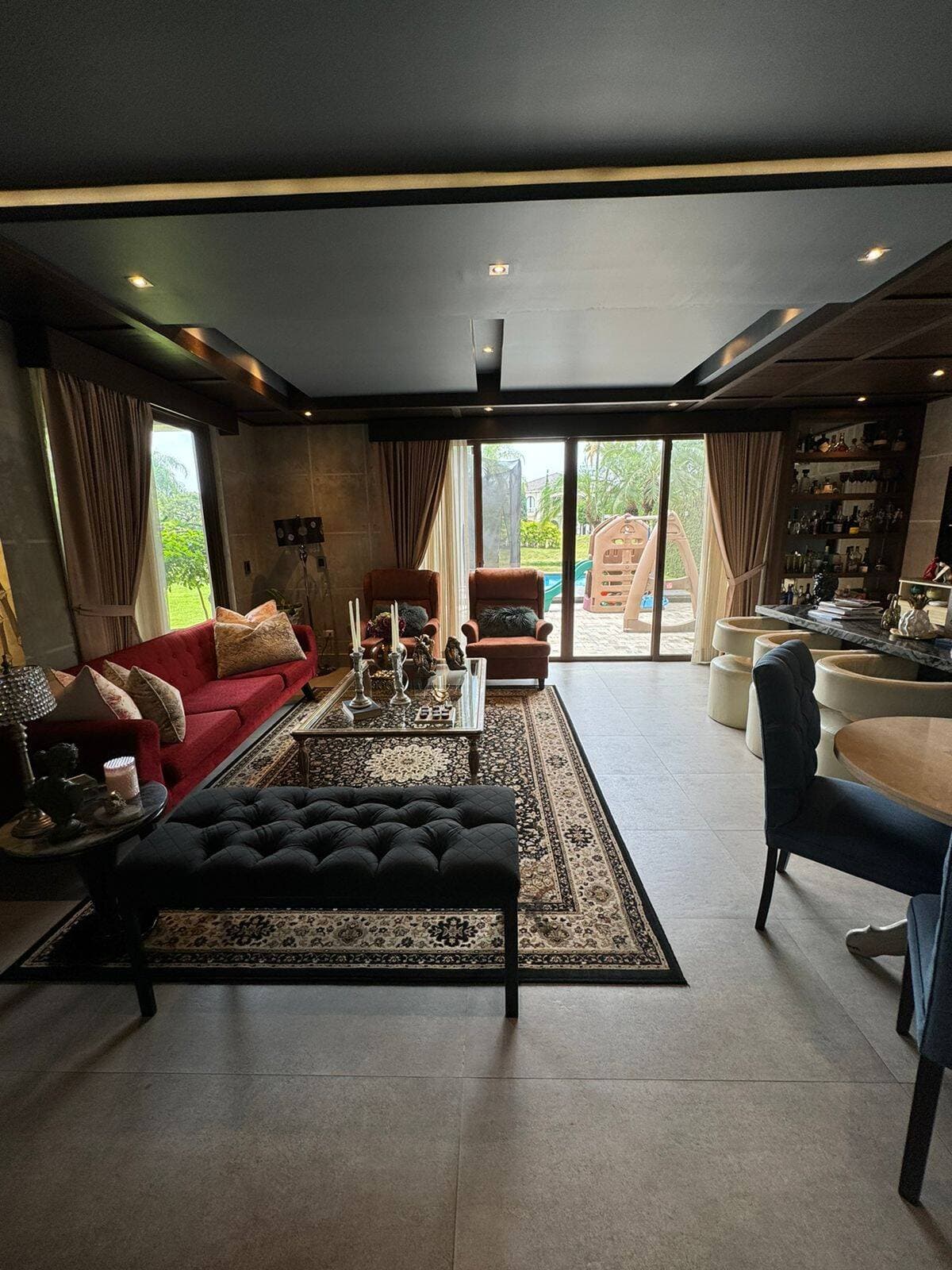 LA ENSENADA ESPECTACULAR VILLA AL LAGO BAJO A US$ 920.000 — foto 11