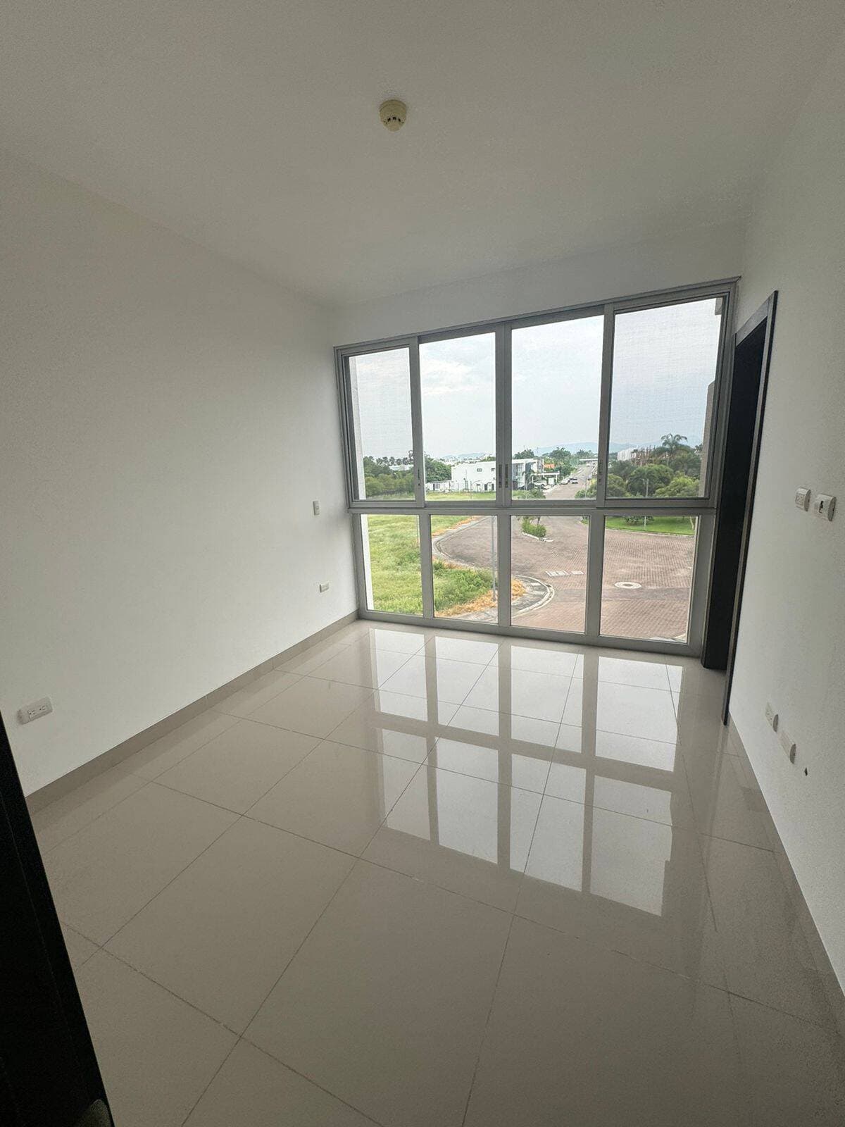 DUBAI DEPARTAMENTO AMPLIO CON BALCON 203 MTS — foto 12