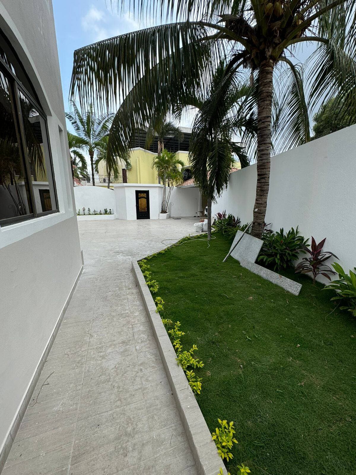 KM 1 VILLA AL RIO REMODELADA DE 600 MTS2 DE CONSTRUCCION 5 DORMITORIOS PISC — foto 1