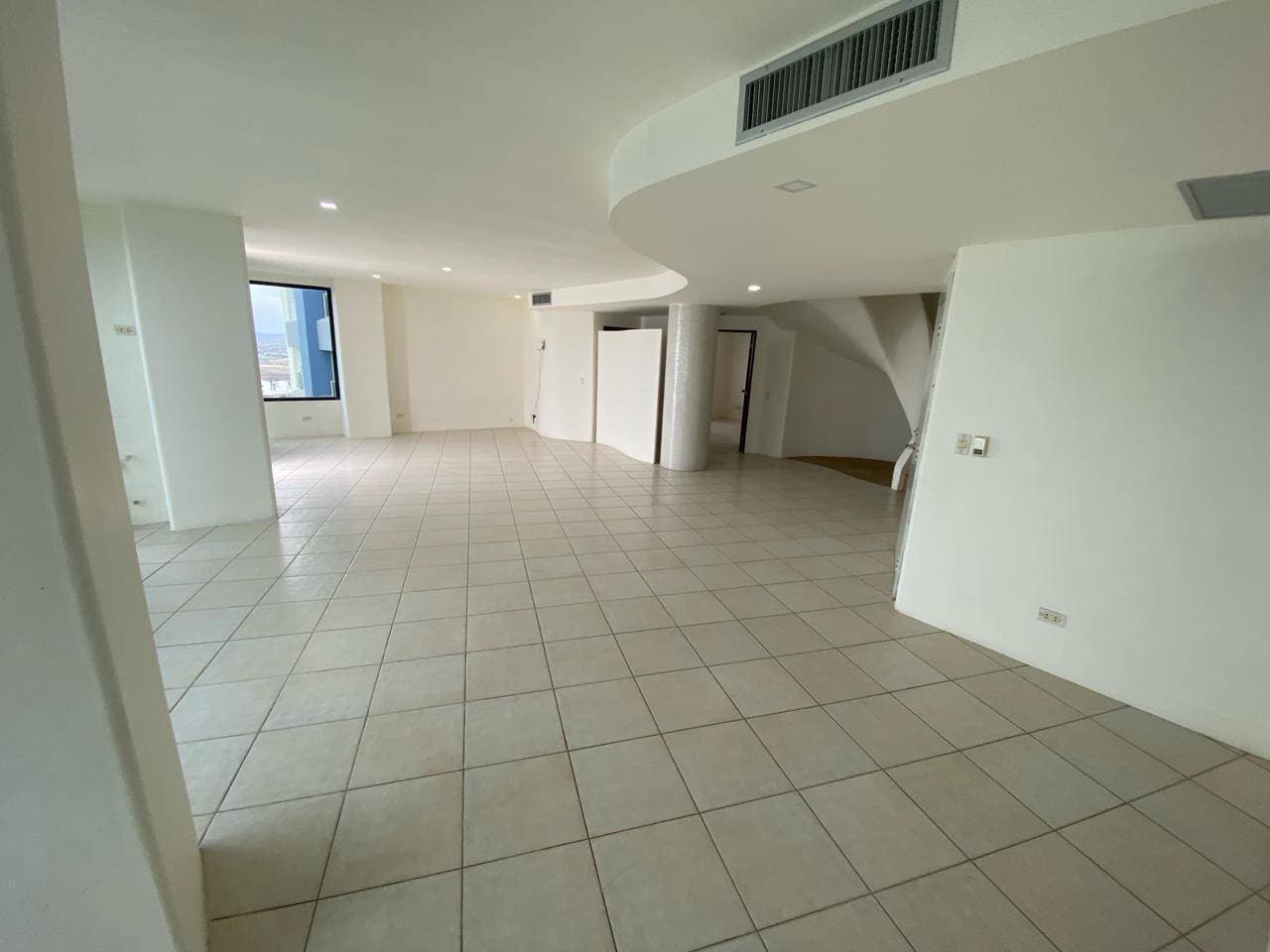 PENTHOUSE EN PUNTA BLANCA 500 MTS2 US$B 650.000 — foto 6