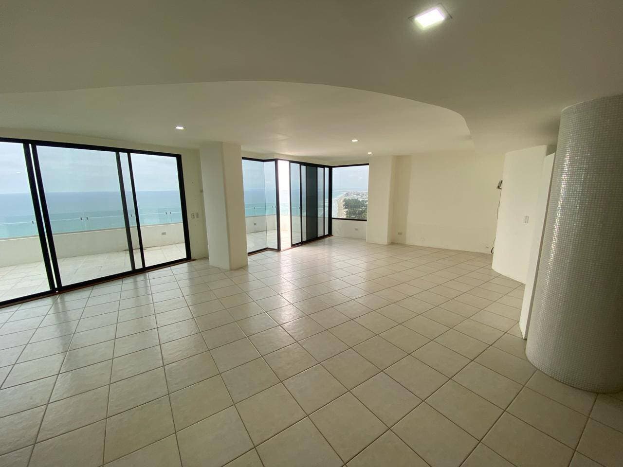 PENTHOUSE EN PUNTA BLANCA 500 MTS2 US$B 650.000 — foto 13