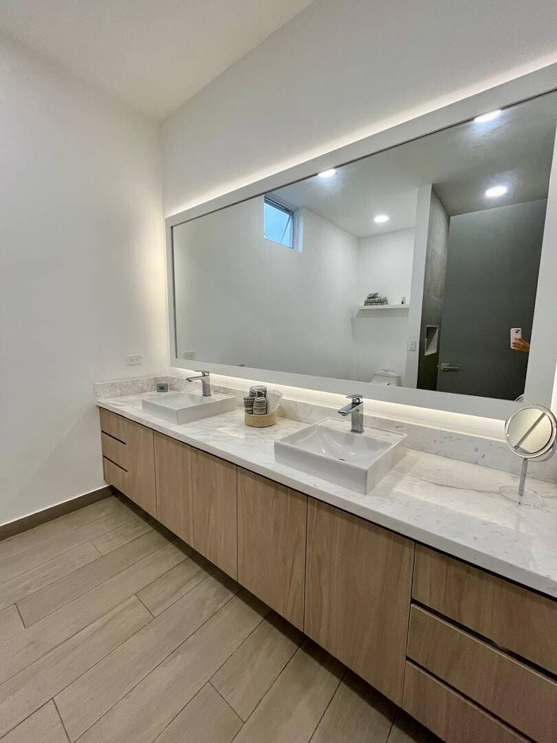AIRES DE BATAN VILLA 4 DORMITORIOS NUEVA US$ 780.000 — foto 1