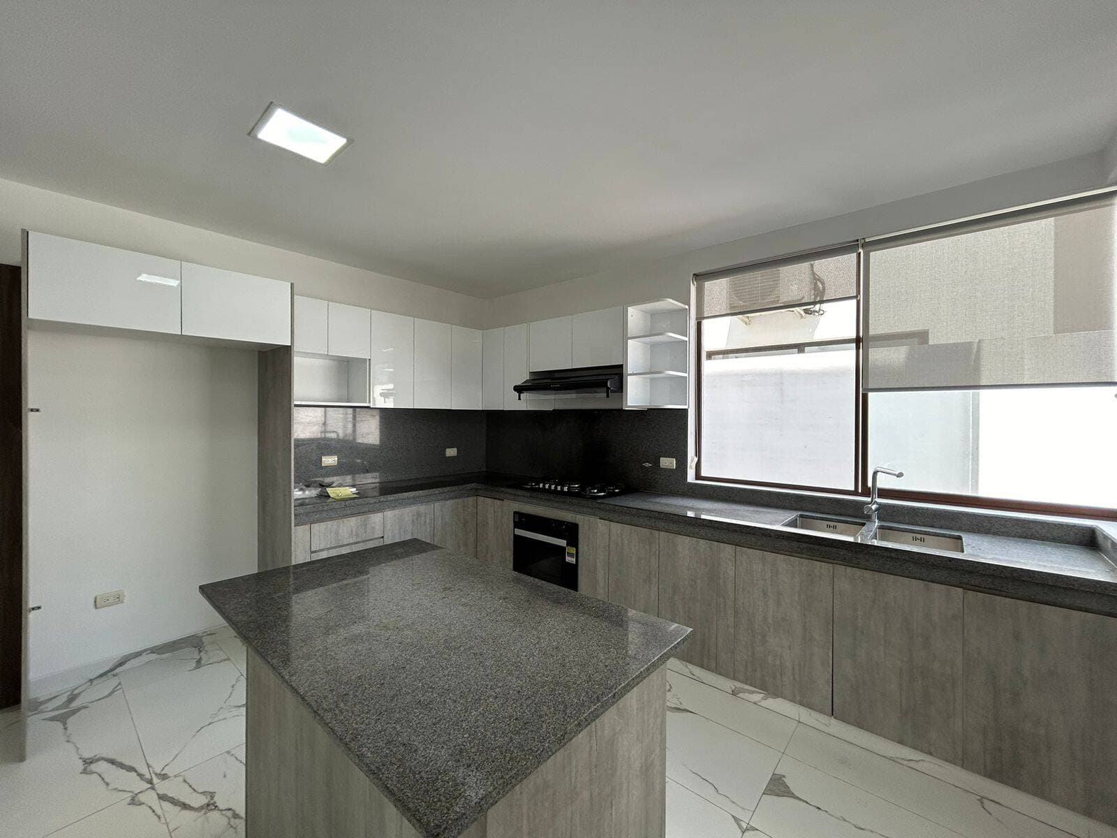 ALQUILER VILLA EN MOCOLI DE 3 DORMITORIOS 3.5 BANOS, PERGOLA — foto 11