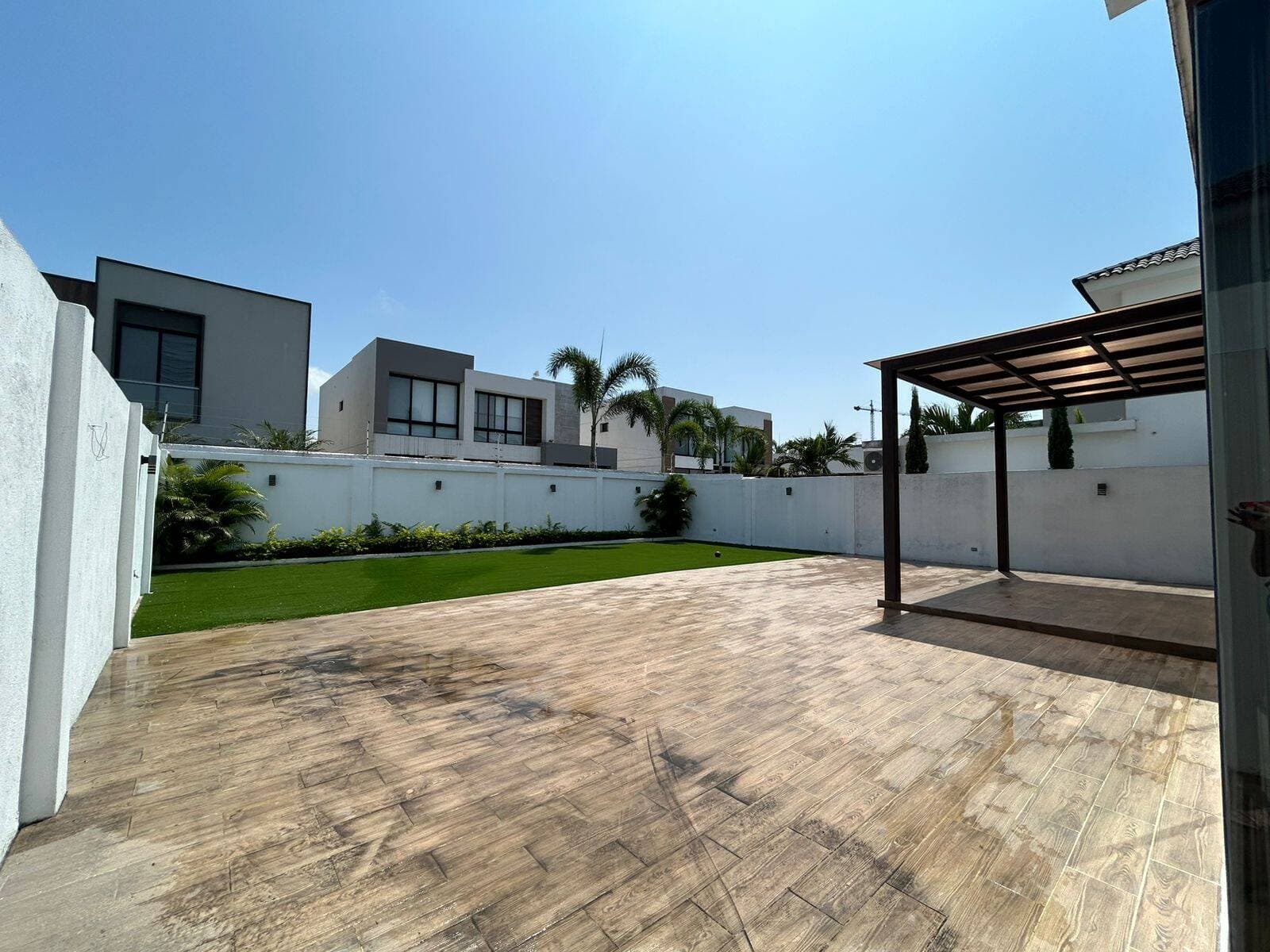 ALQUILER VILLA EN MOCOLI DE 3 DORMITORIOS 3.5 BANOS, PERGOLA — foto 13