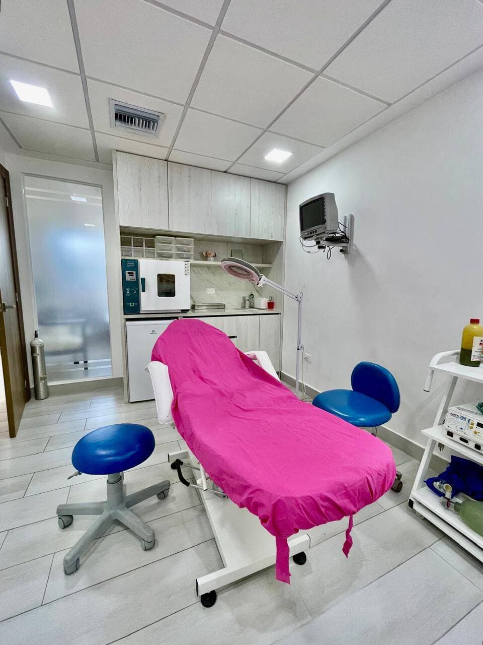 CONSULTORIO EN LA KENNEDY SAMBORONDON NUEVA ALA — foto 7