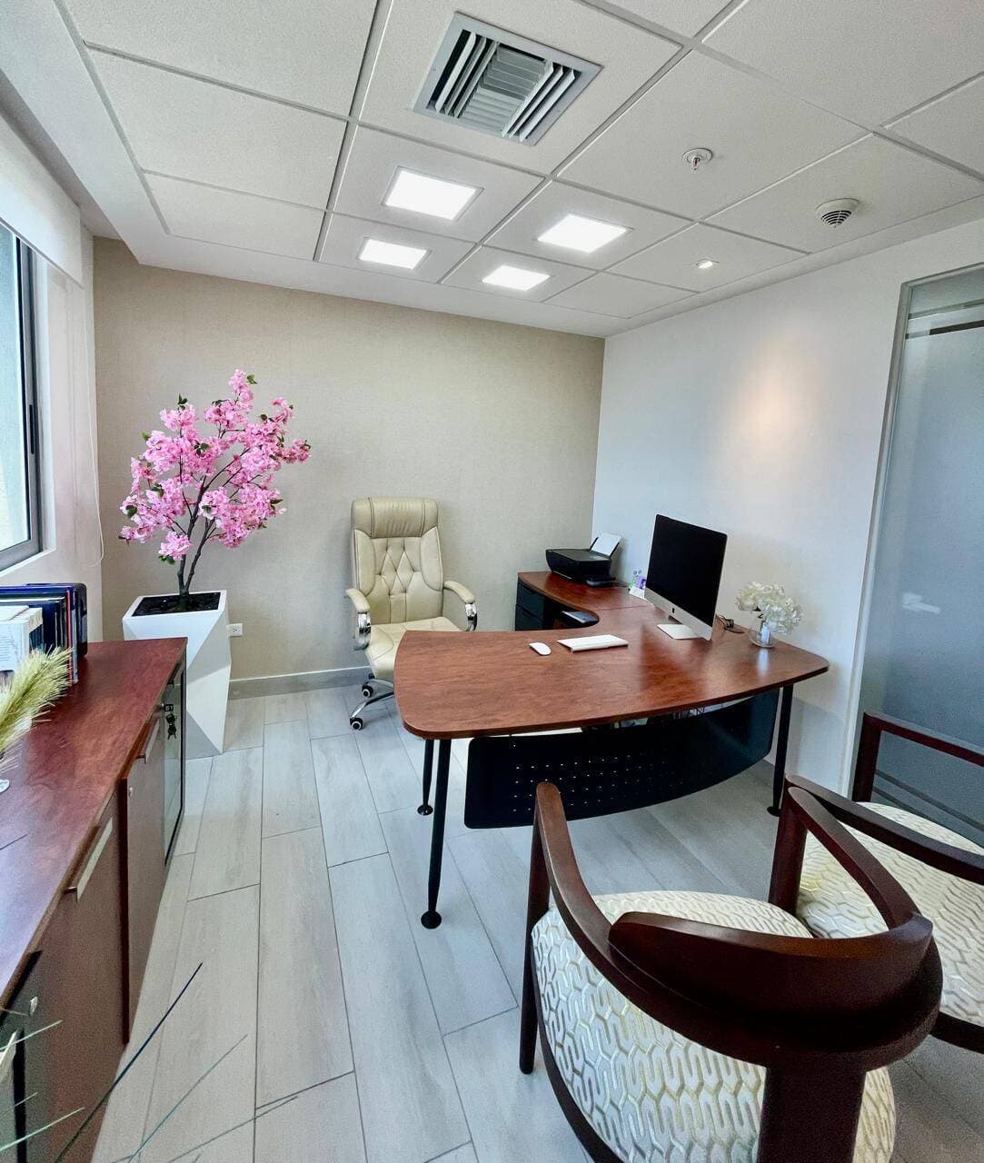 CONSULTORIO EN LA KENNEDY SAMBORONDON NUEVA ALA — foto 5