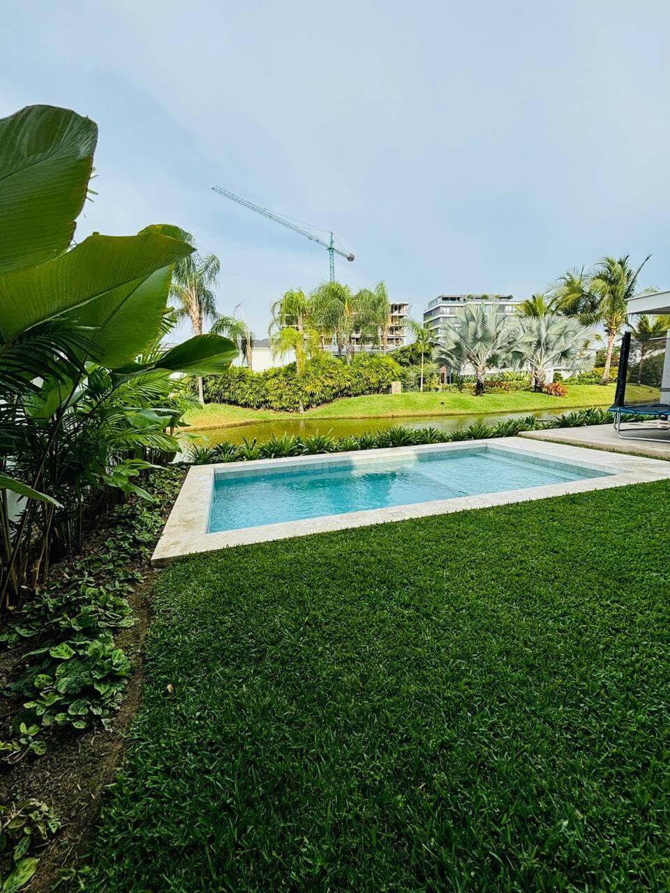 PACIFICA LINDA VILLA DE 4 DORMITORIOS PISCINA VISTA AL LAGO SEMIAMOBLADA — foto 11