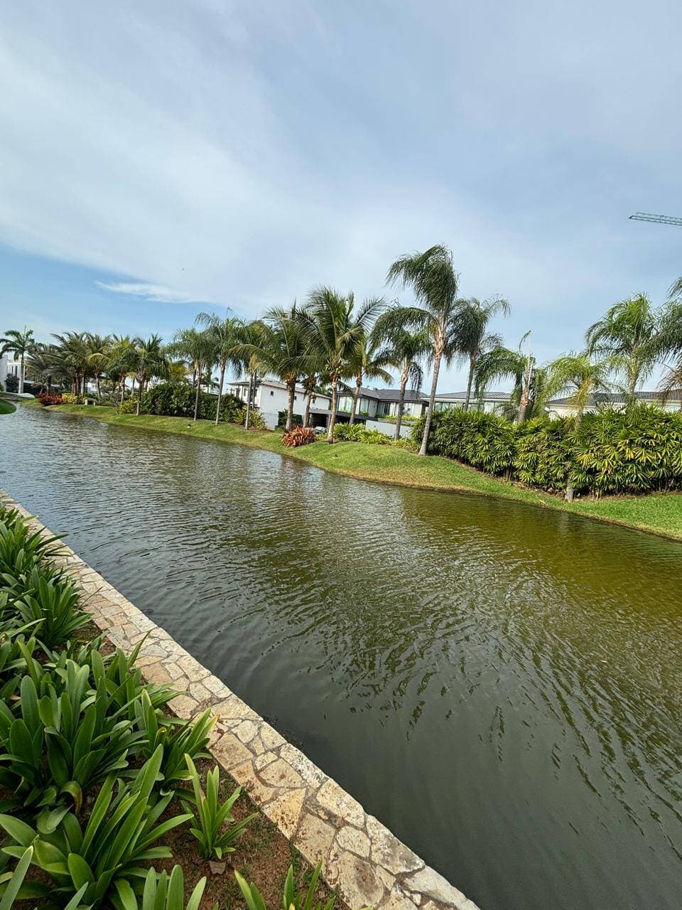 PACIFICA LINDA VILLA DE 4 DORMITORIOS PISCINA VISTA AL LAGO SEMIAMOBLADA — foto 9