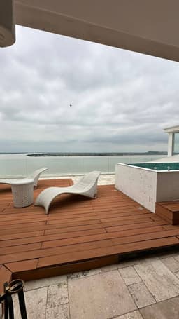 PENTHOUSE EN MOCOLI VISTA AL RIO 2 PISOS MAS JACUZZI
